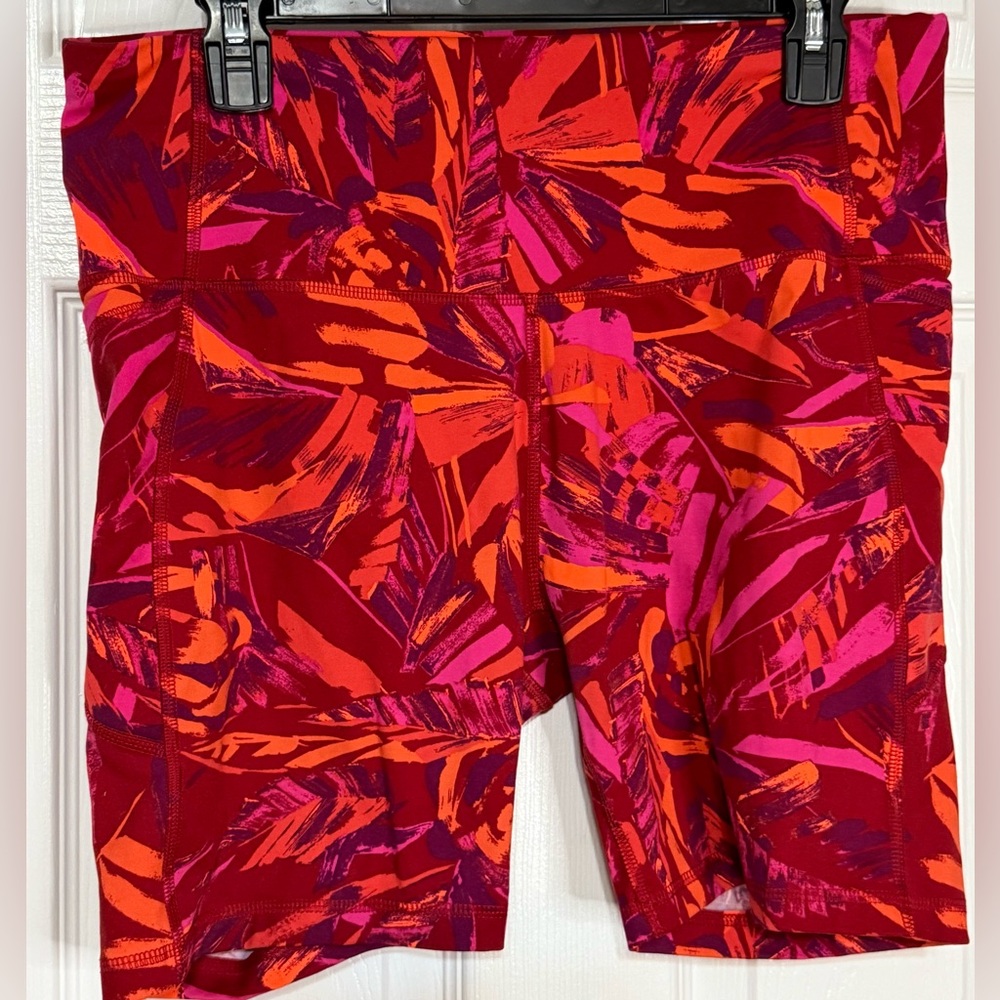All In Motion Red Tropical Print Athletic Shorts Women’s Size XL - Picture 7 of 7